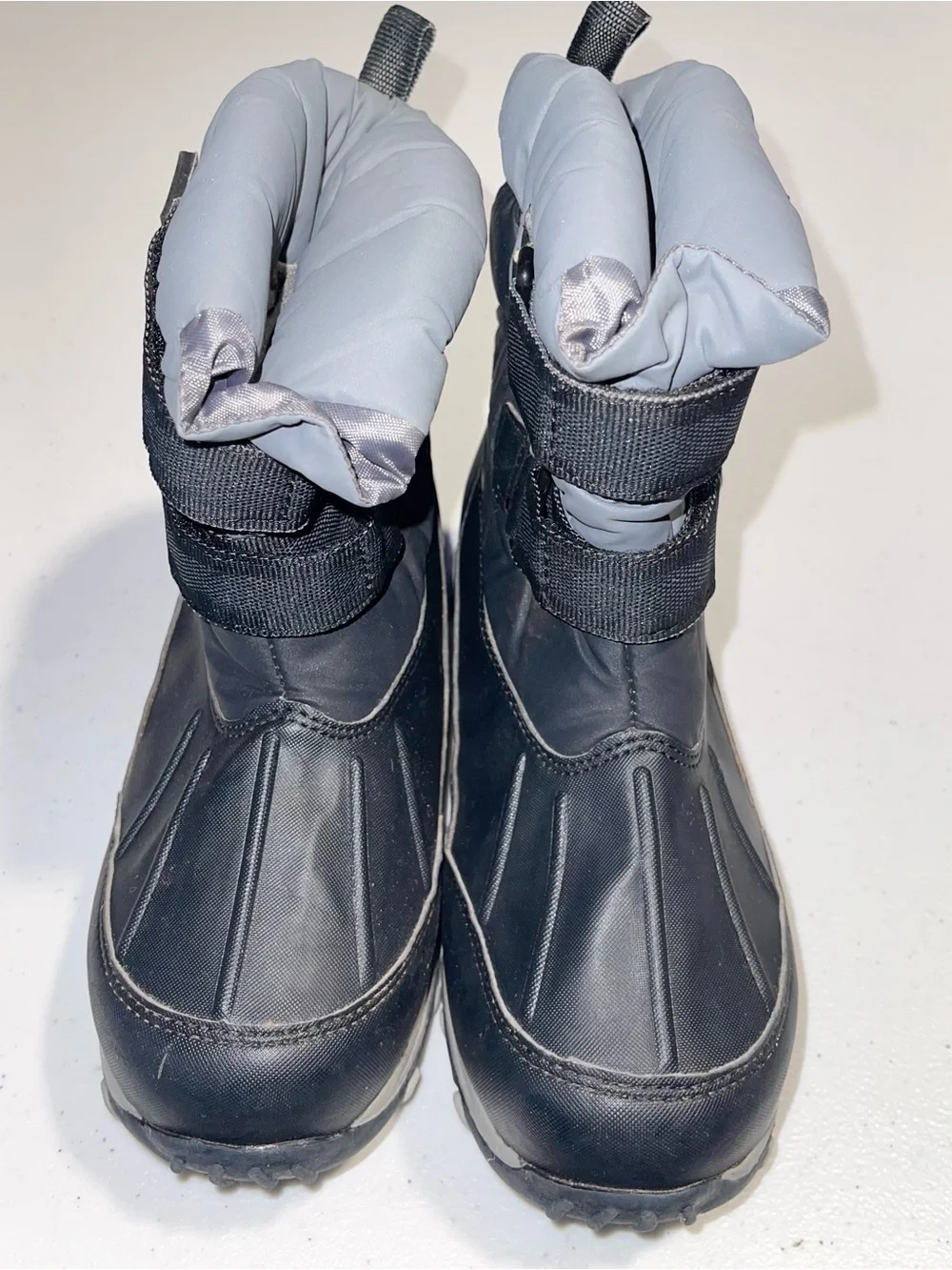 L.L. Bean Kids Snow Tread Boots size 2